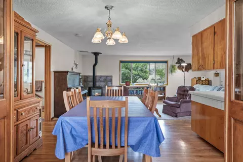 371 SE Hering Rd, Madras, OR 97741 photo 6