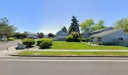 2000 Brookhurst St #30, Medford, OR 97504