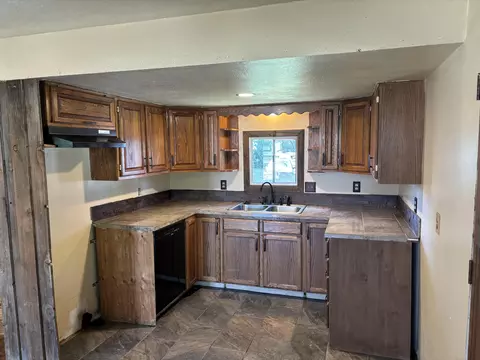 100 Laurelhurst St, Central Point, OR 97502 photo 7