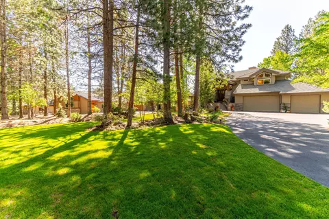 19238 Green Lakes Loop, Bend, OR 97702 photo 3