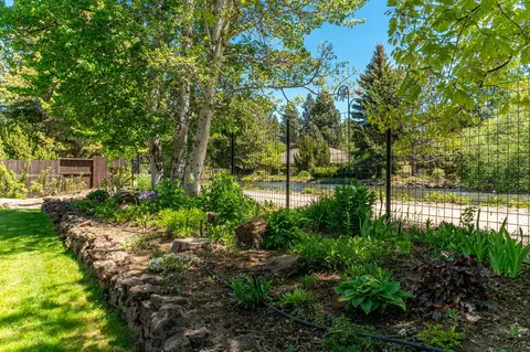 61362 Orion Dr, Bend, OR 97702 photo 17