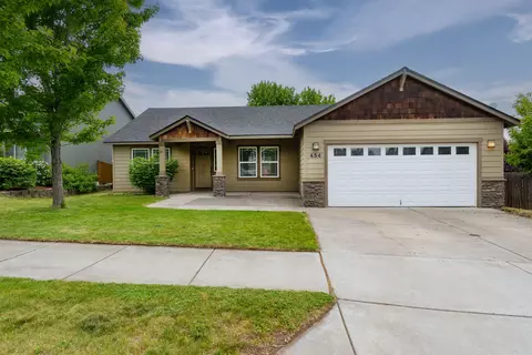 454 NE 16th St, Madras, OR 97741