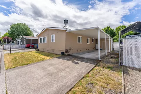 664 Brandi Way, Eagle Point, OR 97524