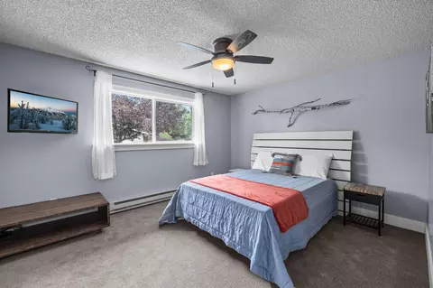 Bedroom - 20974 Westview Dr, Bend, OR 97702 photo 6 of 7