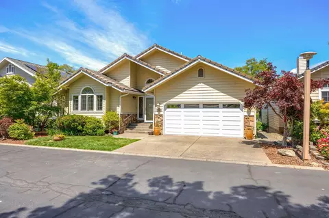 914 SE Mystic Dr, Grants Pass, OR 97527