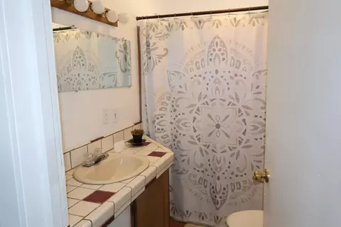 Bath - 305 Bonner Ln, Crescent, OR 97733 photo 1 of 1