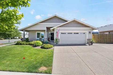 2705 SW Swopes Dr, Grants Pass, OR 97527