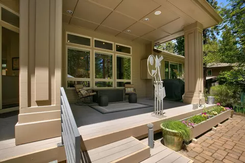 Exterior - 19292 Green Lakes Loop, Bend, OR 97702 photo 7 of 12