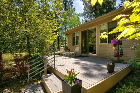 Exterior - 19292 Green Lakes Loop, Bend, OR 97702 photo 3 of 12