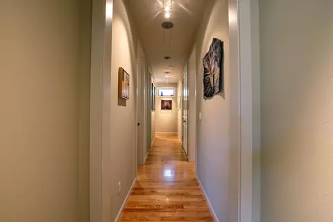 Entry Way - 19292 Green Lakes Loop, Bend, OR 97702 photo 2 of 2