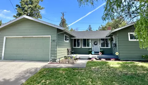 185 Dahlia St, Klamath Falls, OR 97601