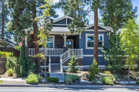 2215 NW Lemhi Pass Dr, Bend, OR 97703