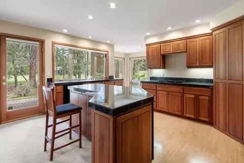61476 Tam Mcarthur Loop, Bend, OR 97702 photo 10