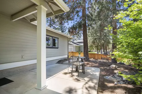 Exterior - 2311 NW High Lakes Loop, Bend, OR 97703 photo 2 of 8