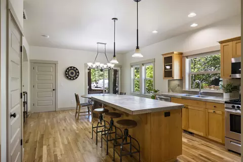 Kitchen - 2311 NW High Lakes Loop, Bend, OR 97703 photo 1 of 3