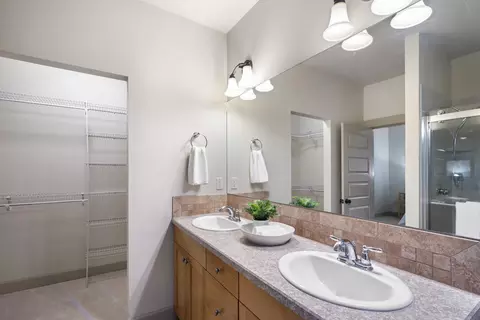 Bath - 2311 NW High Lakes Loop, Bend, OR 97703 photo 2 of 4