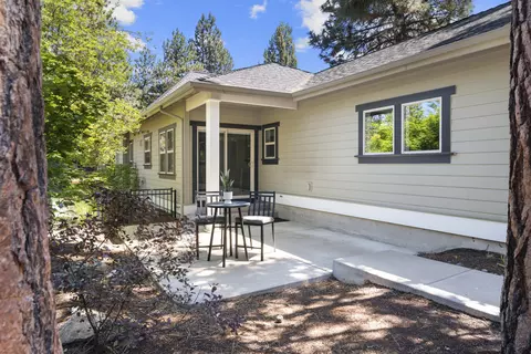 Exterior - 2311 NW High Lakes Loop, Bend, OR 97703 photo 4 of 8