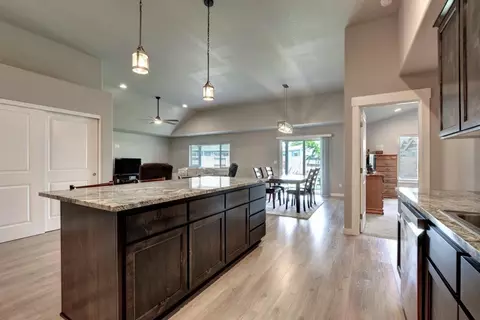 65 Hidden Valley Dr, Eagle Point, OR 97524 photo 11