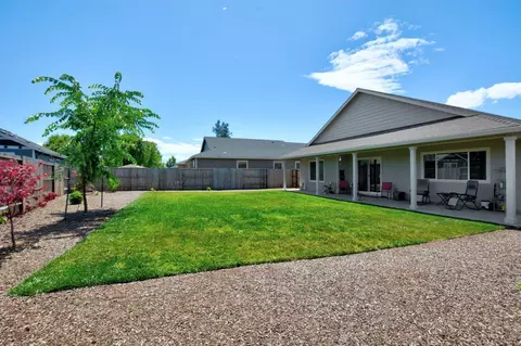 65 Hidden Valley Dr, Eagle Point, OR 97524 photo 24