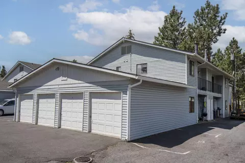1630 SE Tempest Dr #15, Bend, OR 97702