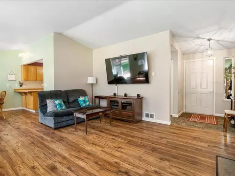 15853 Green Forest Rd, La Pine, OR 97739 photo 6