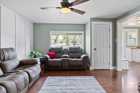 22835 Rodeo Ct, Bend, OR 97701 photo 12