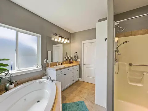 63221 Bedrock Ct, Bend, OR 97701 photo 24