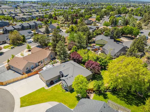 63221 Bedrock Ct, Bend, OR 97701 photo 47