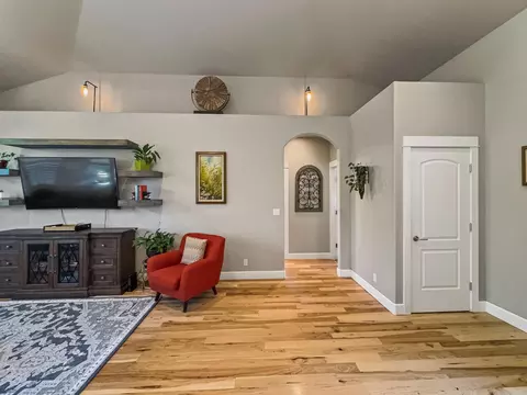 63221 Bedrock Ct, Bend, OR 97701 photo 9