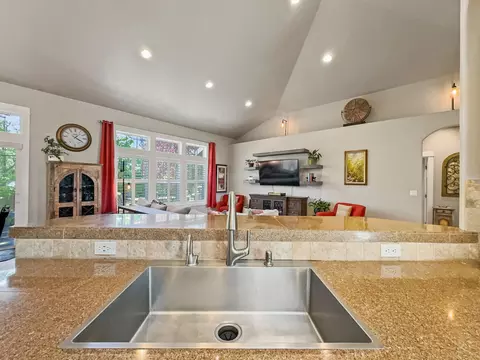63221 Bedrock Ct, Bend, OR 97701 photo 16
