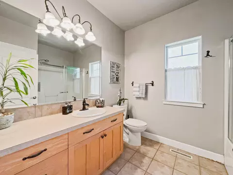 63221 Bedrock Ct, Bend, OR 97701 photo 28