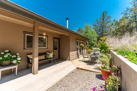 Exterior - 65922 And 65926 Waldron Trl, Bend, OR 97703 photo 5 of 26