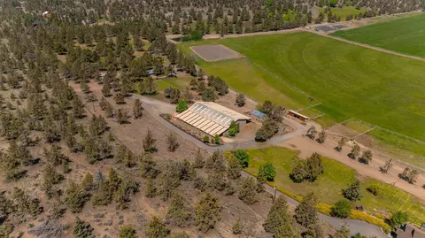 View/Area - 65922 And 65926 Waldron Trl, Bend, OR 97703 photo 5 of 9