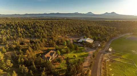 View/Area - 65922 And 65926 Waldron Trl, Bend, OR 97703 photo 9 of 9
