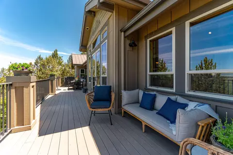 Exterior - 65922 And 65926 Waldron Trl, Bend, OR 97703 photo 8 of 26