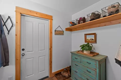 Entry Way - 65922 And 65926 Waldron Trl, Bend, OR 97703 photo 3 of 8