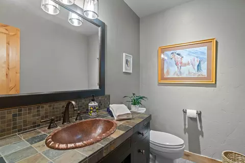 Bath - 65922 And 65926 Waldron Trl, Bend, OR 97703 photo 1 of 8