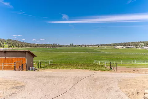 Exterior - 65922 And 65926 Waldron Trl, Bend, OR 97703 photo 18 of 26