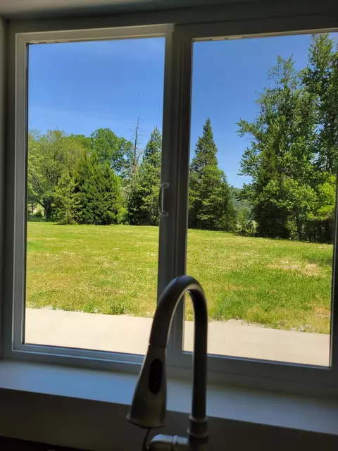 84 Barton Rd, Glendale, OR 97442 photo 8