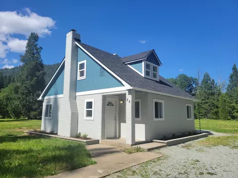 84 Barton Rd, Glendale, OR 97442