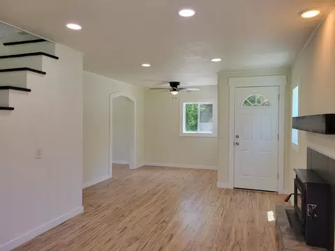 84 Barton Rd, Glendale, OR 97442 photo 4
