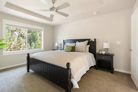 Bedroom - 60362 Hedgewood Ln, Bend, OR 97702 photo 1 of 8