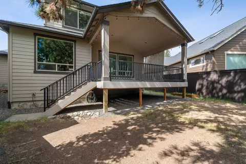 Exterior - 60362 Hedgewood Ln, Bend, OR 97702 photo 6 of 15