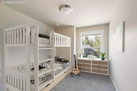 Bedroom - 60362 Hedgewood Ln, Bend, OR 97702 photo 5 of 8
