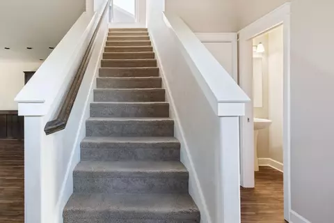 Entry Way - 60362 Hedgewood Ln, Bend, OR 97702 photo 4 of 9
