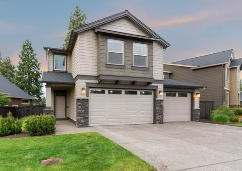 Exterior - 60362 Hedgewood Ln, Bend, OR 97702 photo 1 of 15