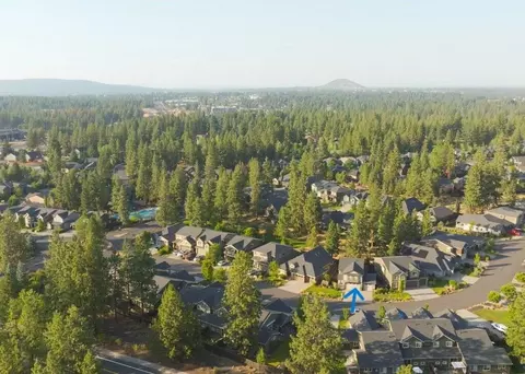 View/Area - 60362 Hedgewood Ln, Bend, OR 97702 photo 5 of 5