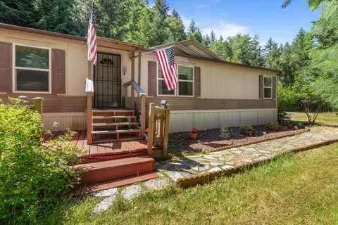 535 Round Prairie Rd, Wilderville, OR 97543