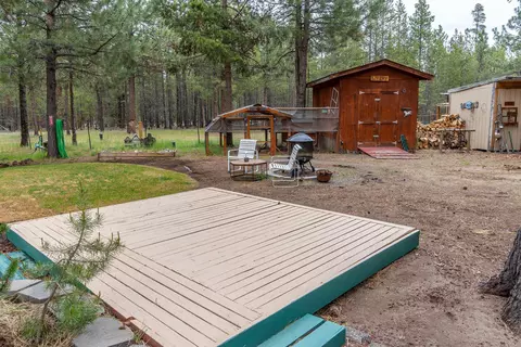 Exterior - 52462 Ammon Rd, La Pine, OR 97739 photo 9 of 10