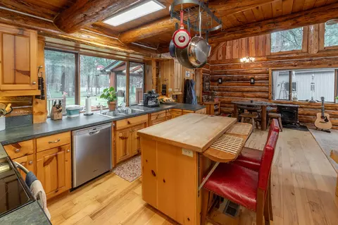 Kitchen - 52462 Ammon Rd, La Pine, OR 97739 photo 2 of 2